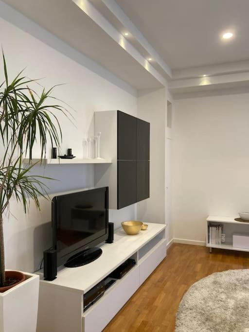 Thesan Lodge, Chic & Modern Design Apartment Grosseto Luaran gambar
