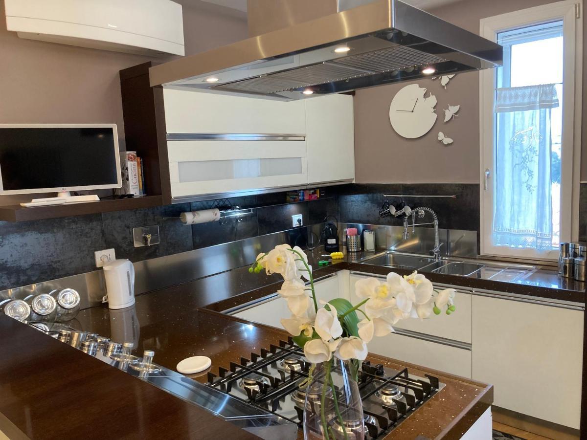 Thesan Lodge, Chic & Modern Design Apartment Grosseto Luaran gambar